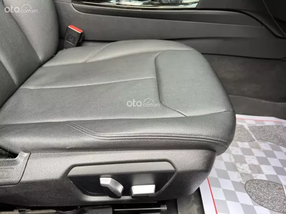 BMW 320i 2015 - BMW 320i 2015 Model 2016