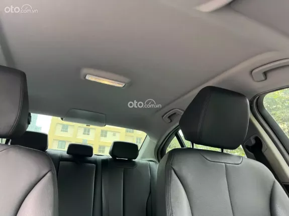 BMW 320i 2015 - BMW 320i 2015 Model 2016