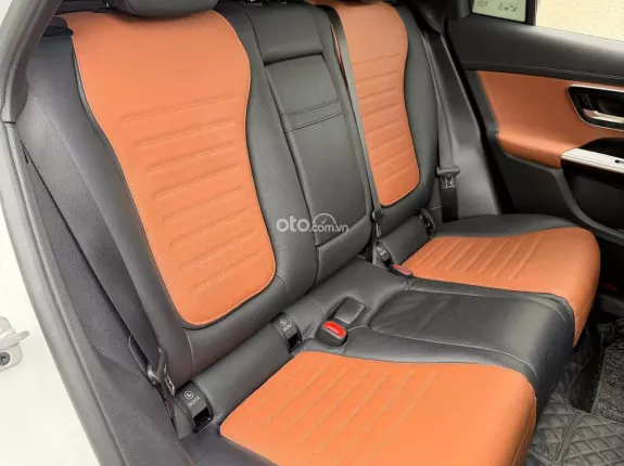 Mercedes-Benz GLC 300 4Matic 2023 - Nội thất nâu da bò cực sang