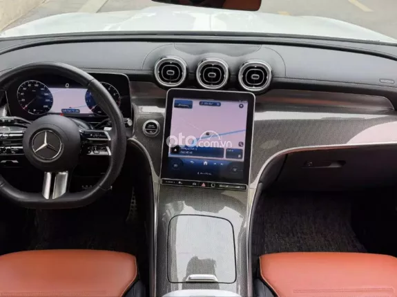 Mercedes-Benz GLC 300 4Matic 2023 - Nội thất nâu da bò cực sang