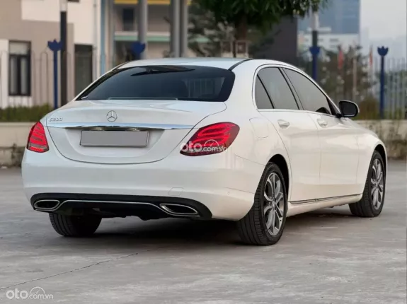 Mercedes-Benz C200 2.0 AT 2016 - Xe tư nhân chính chủ