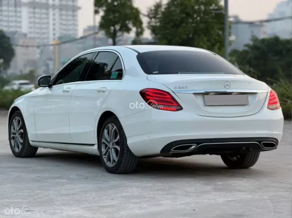 Mercedes-Benz C200 2.0 AT 2016 - Xe tư nhân chính chủ