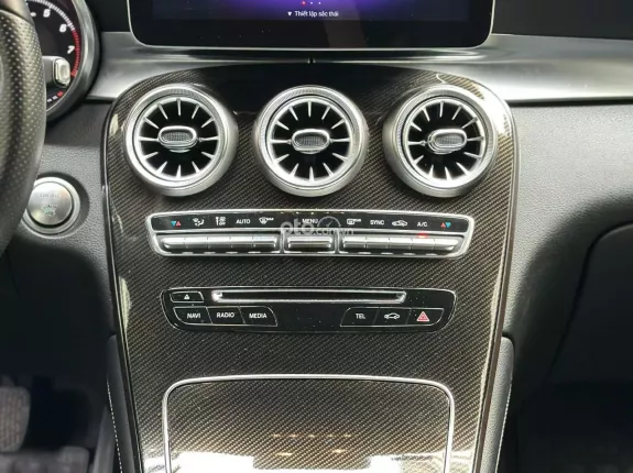 Mercedes-Benz GLC 250 4Matic 2017 - Full body GLC63 cực đẹp