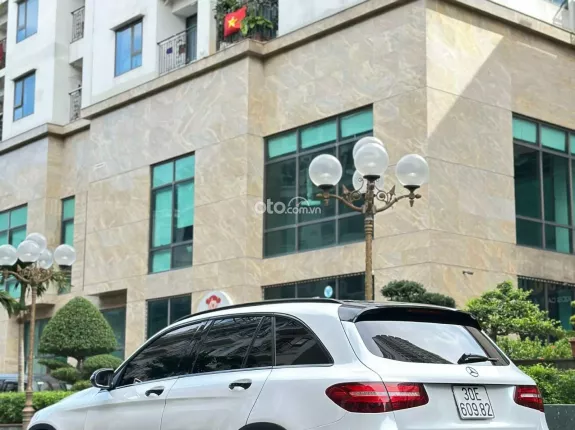 Mercedes-Benz GLC 250 4Matic 2017 - Full body GLC63 cực đẹp