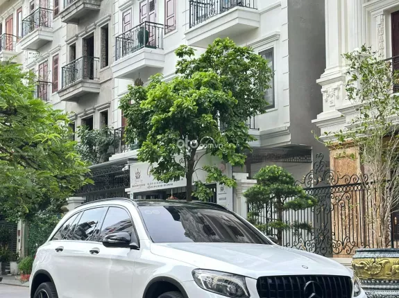 Mercedes-Benz GLC 250 4Matic 2017 - Full body GLC63 cực đẹp