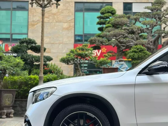 Mercedes-Benz GLC 250 4Matic 2017 - Full body GLC63 cực đẹp