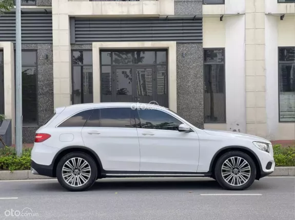 Mercedes-Benz GLC 250 4Matic 2019 - Vành đa chấu thể thao cực đẹp