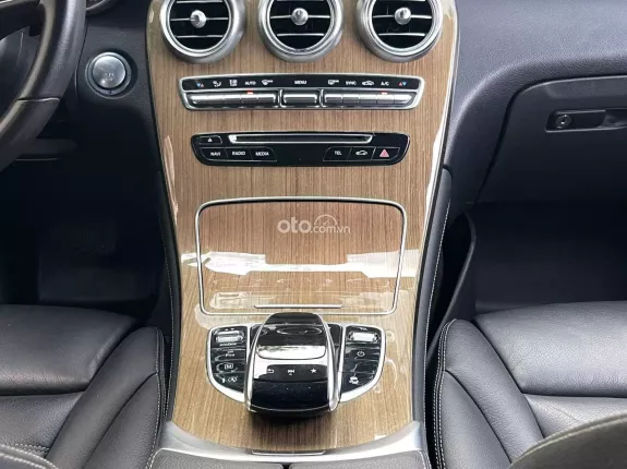 Mercedes-Benz GLC 250 4Matic 2019 - Vành đa chấu thể thao cực đẹp