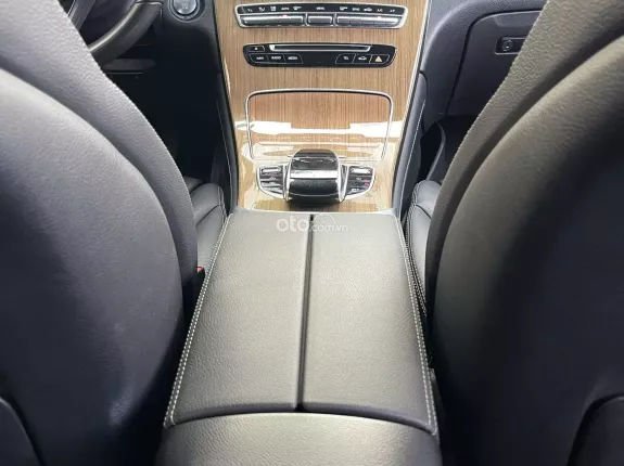 Mercedes-Benz GLC 250 4Matic 2019 - Vành đa chấu thể thao cực đẹp