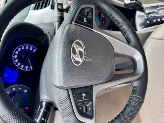 Hyundai Accent 1.4 AT 2011 - Xe nhập