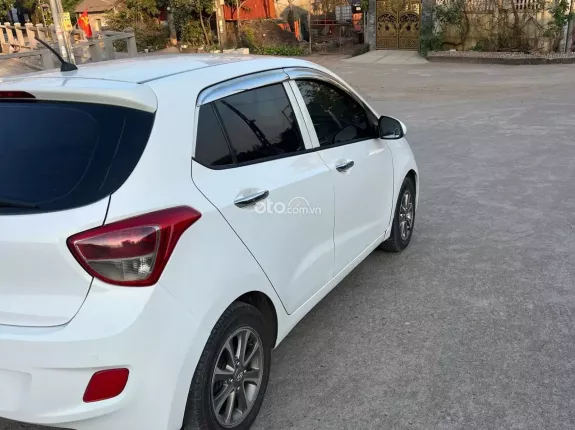 Hyundai Grand i10 2015 - Hatback 1.0 MT nhập khẩu, bản đủ. Xe đại chất, không lỗi nhỏ, keo chỉ thân vỏ zin