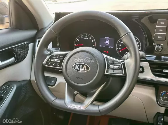 Kia Seltos 1.4 Luxury 2021 - Chạy 6 vạn km rất mới