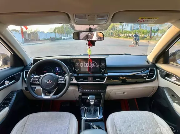 Kia Seltos 1.4 Luxury 2021 - Chạy 6 vạn km rất mới