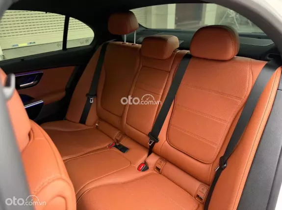 Mercedes-Benz C200 Avantgarde Plus 2023 - C200 Plus 2023