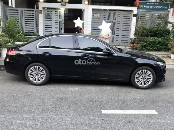 Mercedes-Benz C200 2.0 AT 2022 - Xe đẹp, chủ đi 8000km siêu lướt