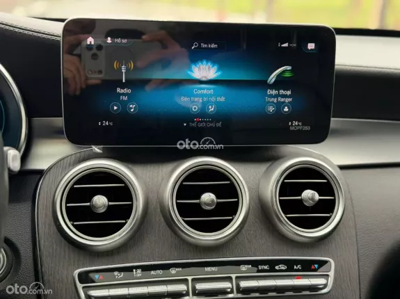 Mercedes-Benz GLC 300 4Matic 2021 - Options miên man, phom mới cực đẹp