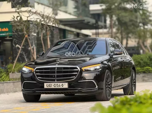 Mercedes-Benz S450 4Matic Luxury 2022 - Màu đen, nội thất nâu