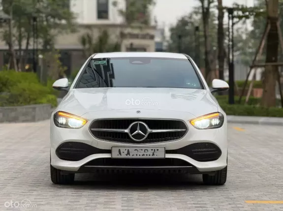 Mercedes-Benz C200 Avantgarde Plus 2023 - Bảo hành chính hãng, siêu lướt 2000 km
