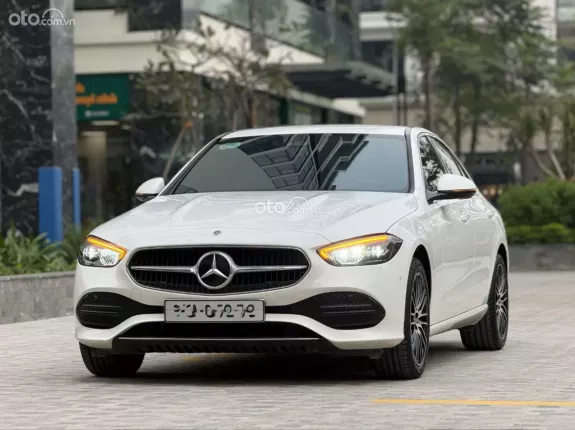 Mercedes-Benz C200 Avantgarde Plus 2023 - Bảo hành chính hãng, siêu lướt 2000 km