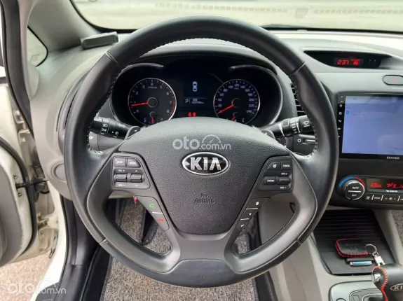 Kia K3 1.6AT 2015 - Nội thất kem siêu chất