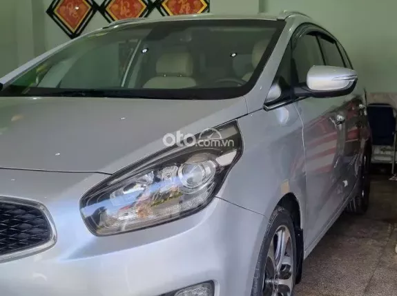Kia Rondo 2.0 GAT 2015 - Số tự động máy xăng chạy tám vạn