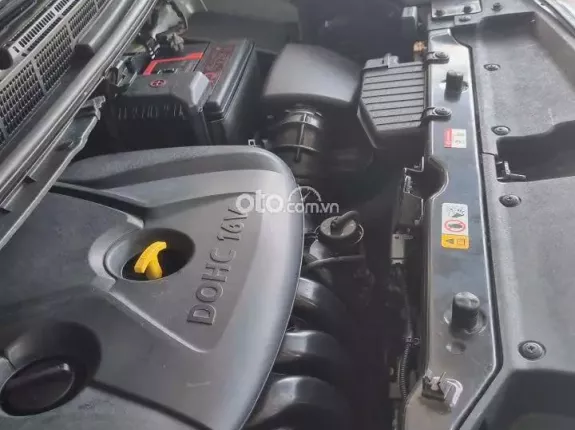 Kia Rondo 2.0 GAT 2015 - Số tự động máy xăng chạy tám vạn