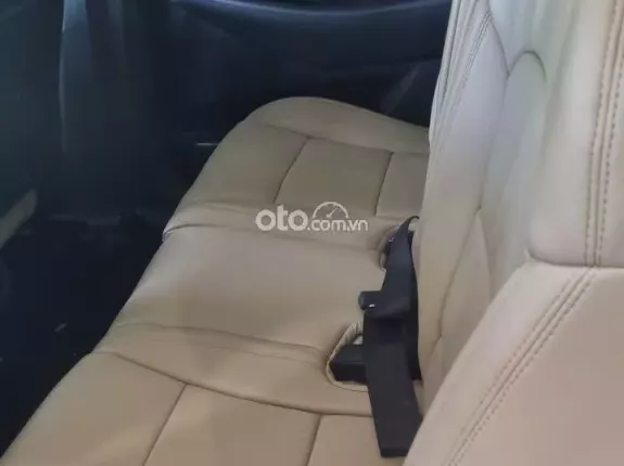 Kia Rondo 2.0 GAT 2015 - Số tự động máy xăng chạy tám vạn