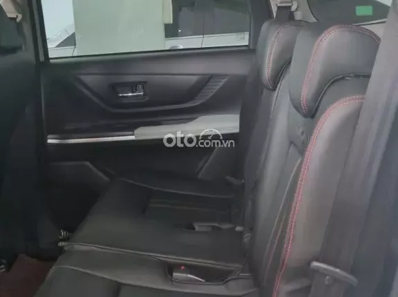 Toyota Veloz Cross 1.5 CVT TOP 2024 - Xe chạy bảy vạn đẹp xuất sắc