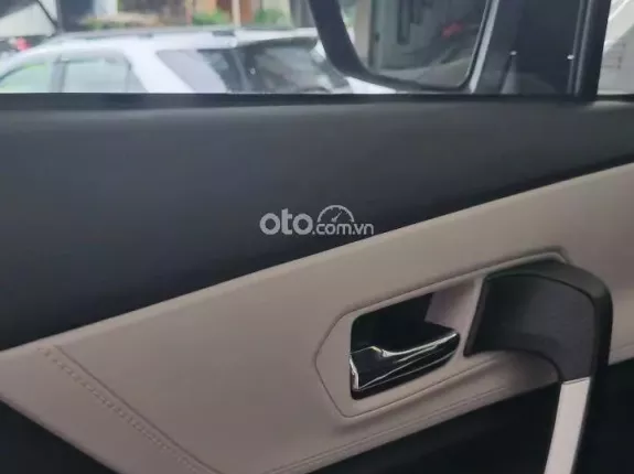 Toyota Veloz Cross 1.5 CVT TOP 2024 - Xe chạy bảy vạn đẹp xuất sắc