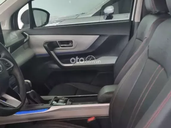 Toyota Veloz Cross 1.5 CVT TOP 2024 - Xe chạy bảy vạn đẹp xuất sắc