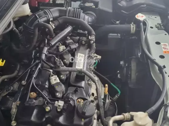 Toyota Veloz Cross 1.5 CVT TOP 2024 - Xe chạy bảy vạn đẹp xuất sắc