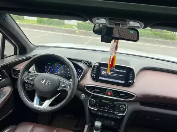 Hyundai Santa Fe 2.2 Dầu Cao cấp 2020 - SUV 7 chỗ mạnh mẽ, tiết kiệm nhiên liệu