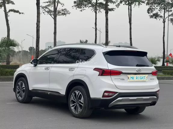 Hyundai Santa Fe 2.2 Dầu Cao cấp 2020 - SUV 7 chỗ mạnh mẽ, tiết kiệm nhiên liệu