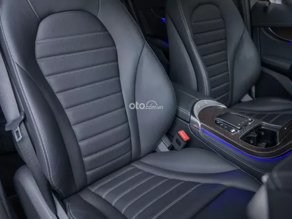 Mercedes-Benz GLC 200 4Matic 2021 - XE HOT CÓ SẴN GIAO NGAY!!