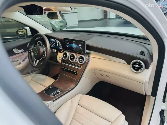 Mercedes-Benz GLC 200 4Matic 2021 - Hỗ trợ NH, giao xe, test hãng toàn quốc
