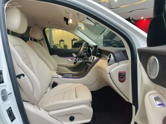 Mercedes-Benz GLC 200 4Matic 2021 - Hỗ trợ NH, giao xe, test hãng toàn quốc