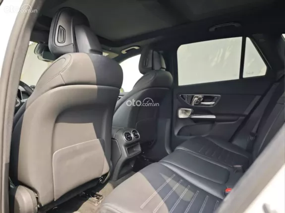 Mercedes-Benz GLC 300 4Matic V1 2023 - 7.000 km