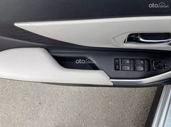 Toyota Veloz Cross 1.5 CVT 2022 - Một chủ từ đầu ko dịch vụ