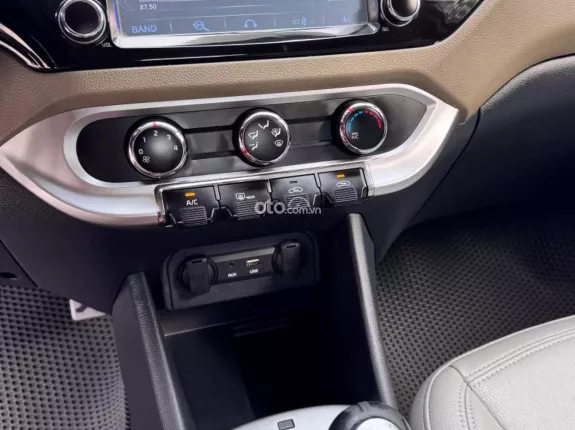 Kia Rio 1.4 AT 2015 - Xe nhập đẹp