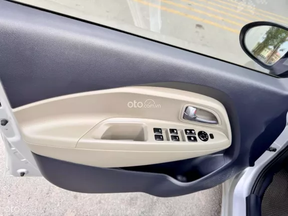 Kia Rio 1.4 AT 2015 - Xe nhập đẹp