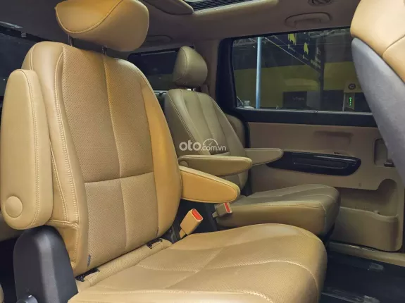 Kia Sedona 2.2 Luxury 2021 - MÁY DẦU, 7 CHỖ RỘNG RÃI
