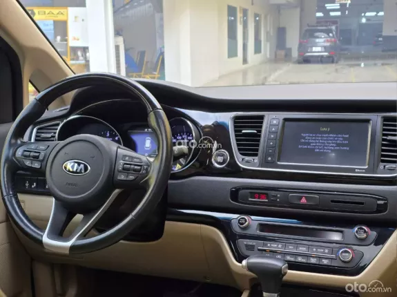 Kia Sedona 2.2 Luxury 2021 - MÁY DẦU, 7 CHỖ RỘNG RÃI