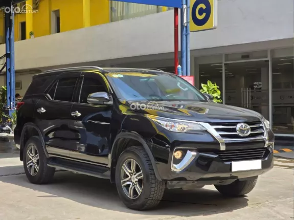 Toyota Fortuner 2.7 V 4X2 AT 2019 - Bền bỉ giữ giá