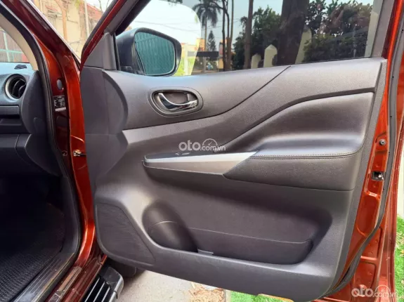Nissan Navara 4WD Cao Cấp 2021 - Fom mới 2022