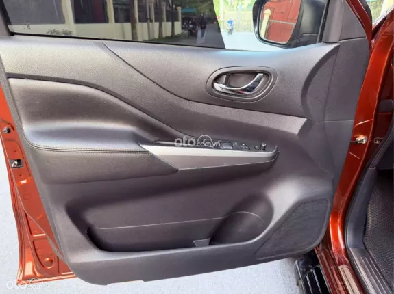 Nissan Navara 4WD Cao Cấp 2021 - Fom mới 2022