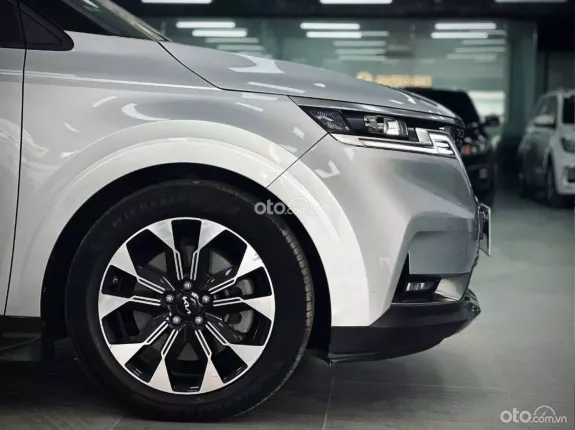 Kia Carnival 2.2D Signature 2022 - MPV cao cấp với động cơ dầu mạnh mẽ