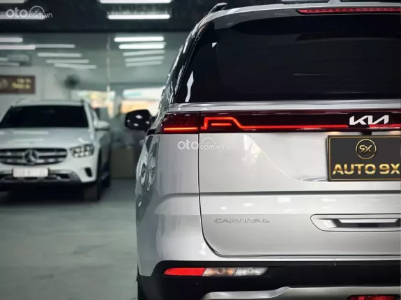 Kia Carnival 2.2D Signature 2022 - MPV cao cấp với động cơ dầu mạnh mẽ