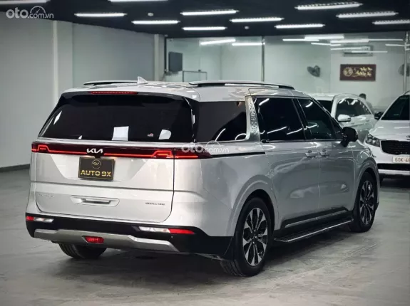 Kia Carnival 2.2D Signature 2022 - MPV cao cấp với động cơ dầu mạnh mẽ