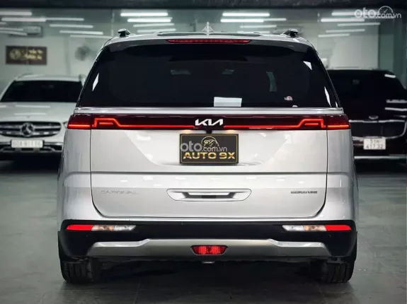 Kia Carnival 2.2D Signature 2022 - MPV cao cấp với động cơ dầu mạnh mẽ