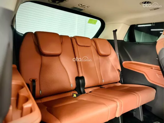 Kia Carnival 2.2D Signature 2022 - MPV cao cấp với động cơ dầu mạnh mẽ